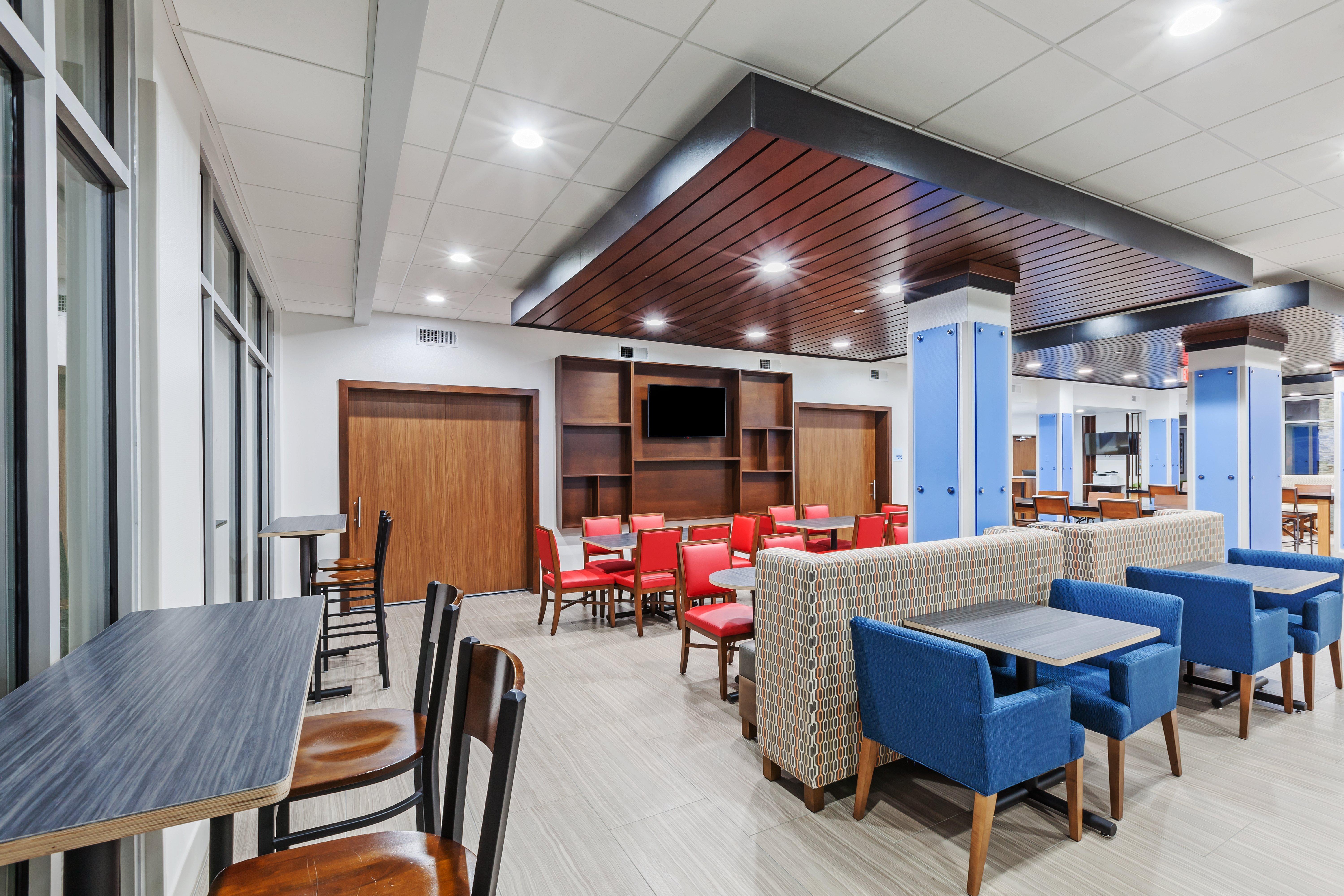 Holiday Inn Express & Suites - Coffeyville By Ihg Экстерьер фото